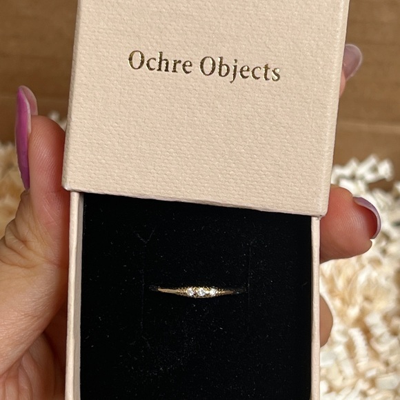 Ochre Objects Jewelry - Ochre Objects 14K Diamond Ovate I Ring - Size 7